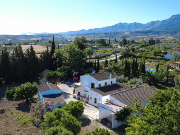 Finca zum Verkauf in Alhaurín el Grande