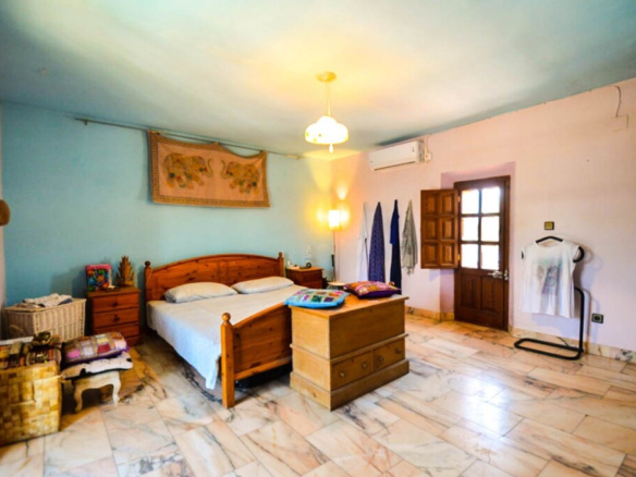 Finca for sale in Antequera