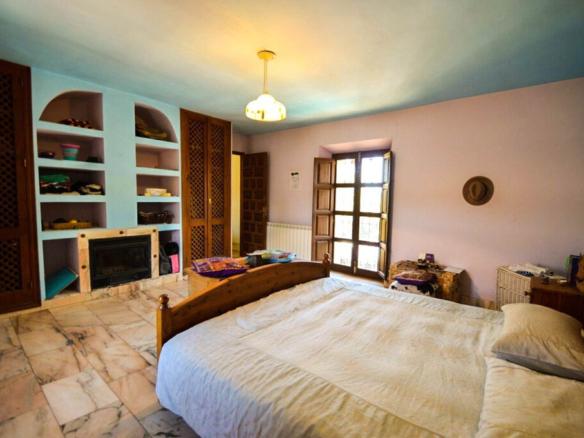 Finca for sale in Antequera