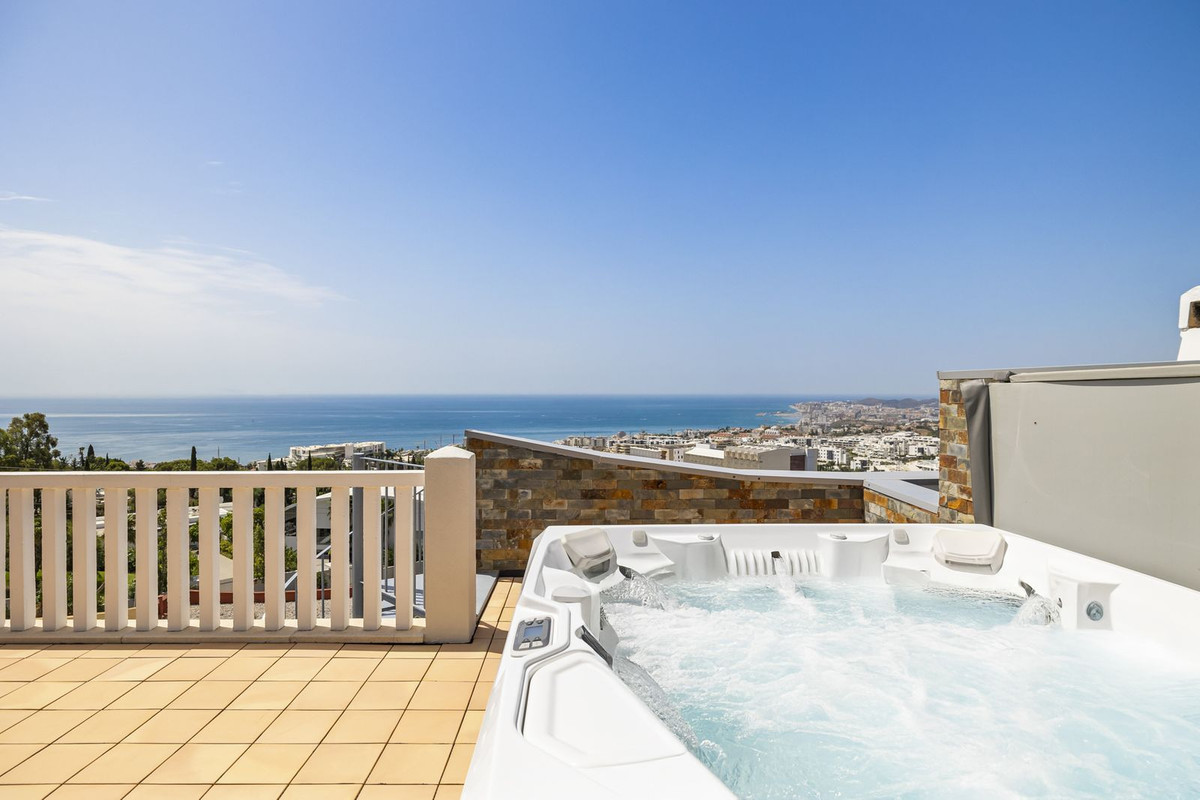 Penthouse for sale in Benalmadena