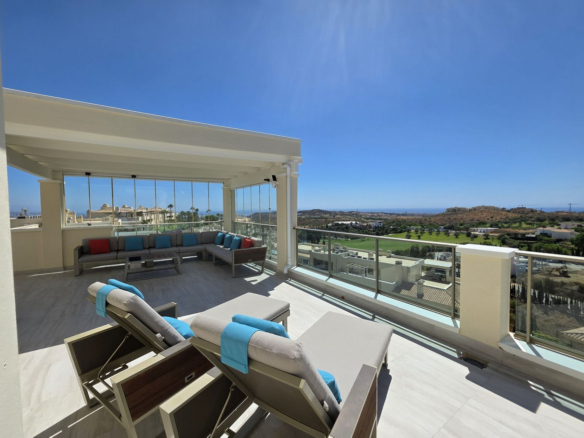 Penthouse for sale in Mijas