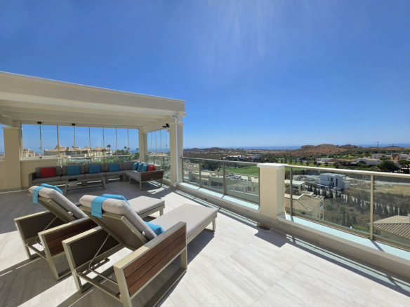 Penthouse for sale in Mijas