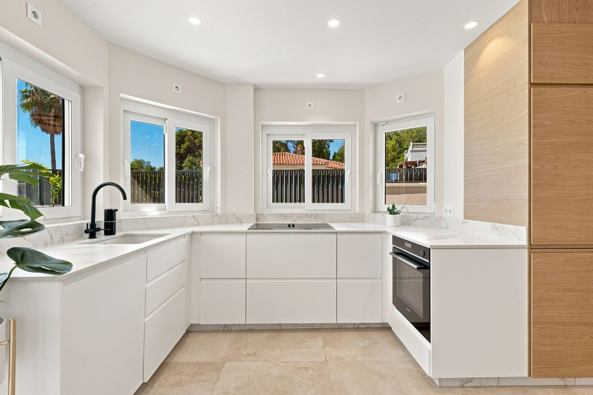 Semi-Detached House for sale in Benalmadena