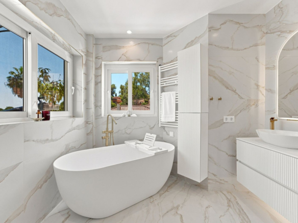 Semi-Detached House for sale in Benalmadena