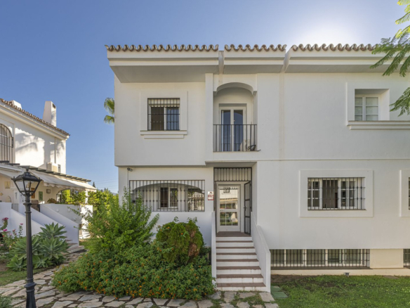 Semi-Detached House for sale in Marbella