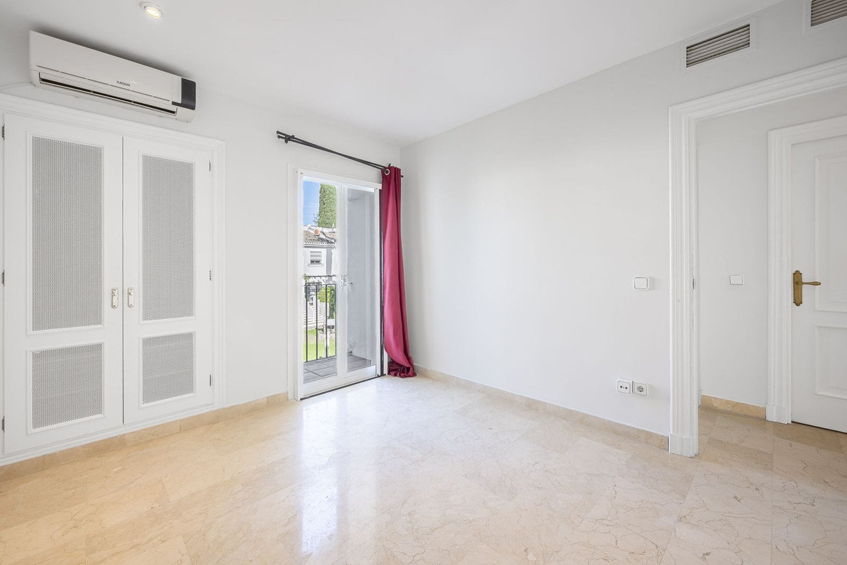 Semi-Detached House for sale in Marbella