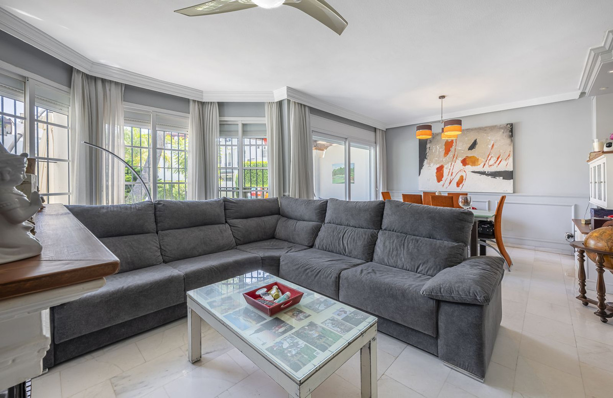 Semi-Detached House for sale in Marbella