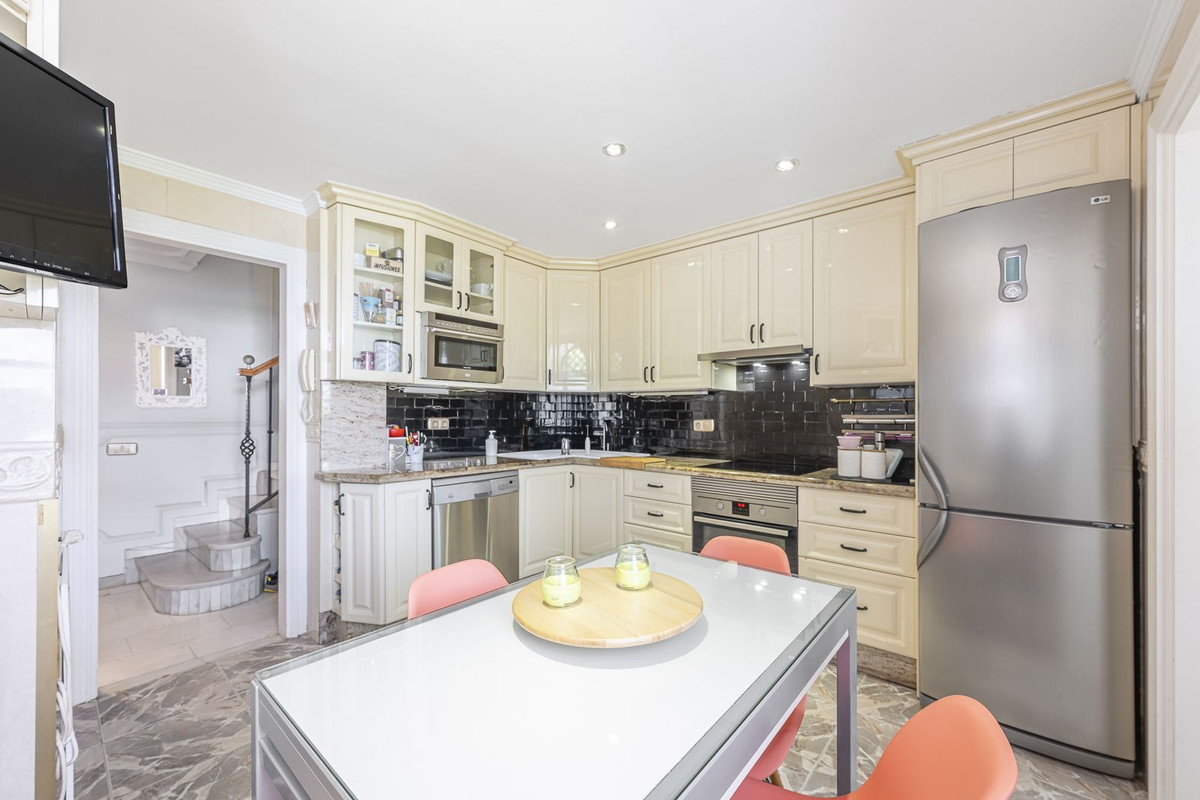 Semi-Detached House for sale in Marbella