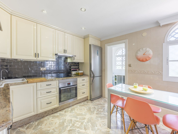 Semi-Detached House for sale in Marbella