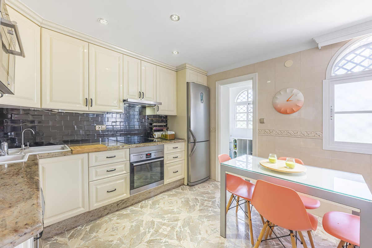 Semi-Detached House for sale in Marbella