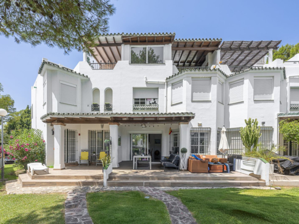 Semi-Detached House for sale in Marbella