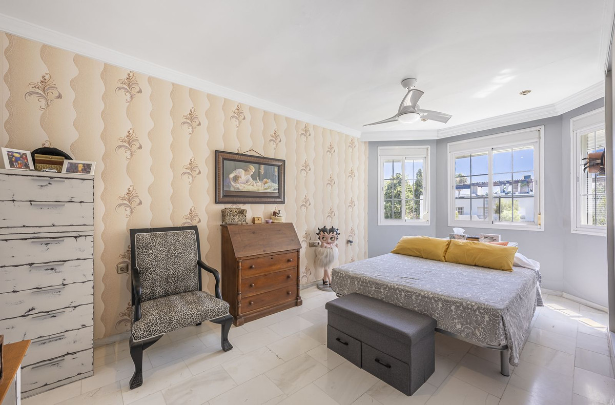 Semi-Detached House for sale in Marbella