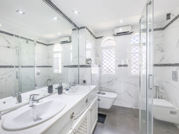Semi-Detached House for sale in Marbella