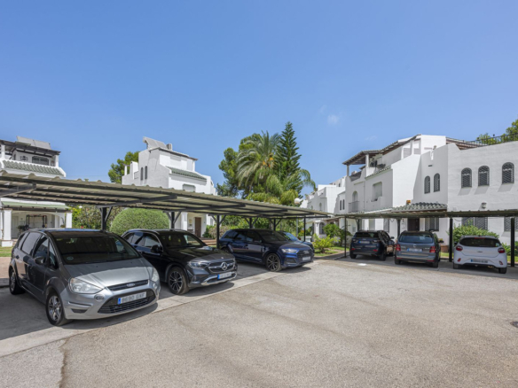 Semi-Detached House for sale in Marbella