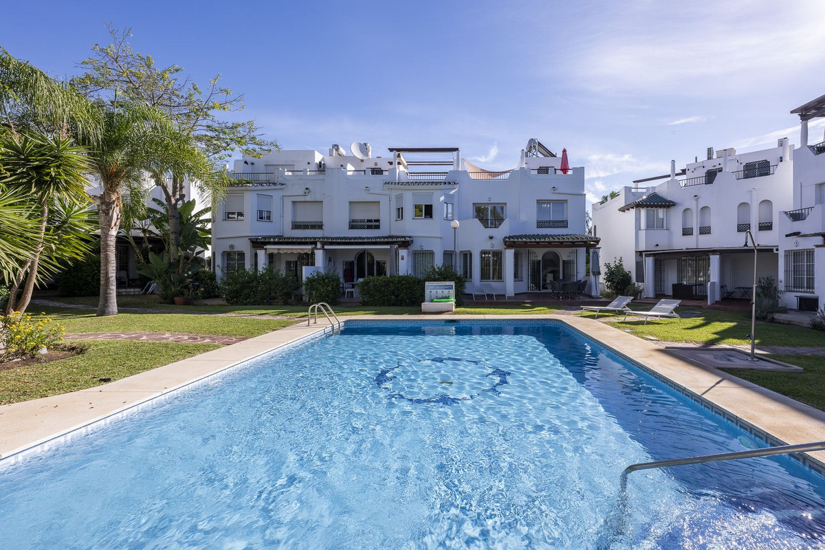 Semi-Detached House for sale in Marbella