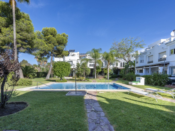 Semi-Detached House for sale in Marbella