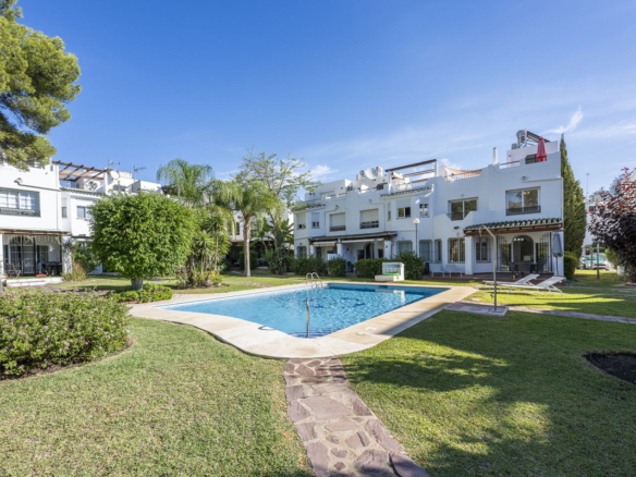 Semi-Detached House for sale in Marbella