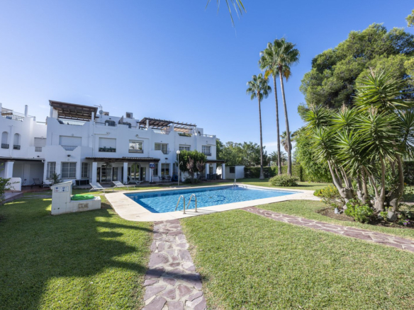 Semi-Detached House for sale in Marbella