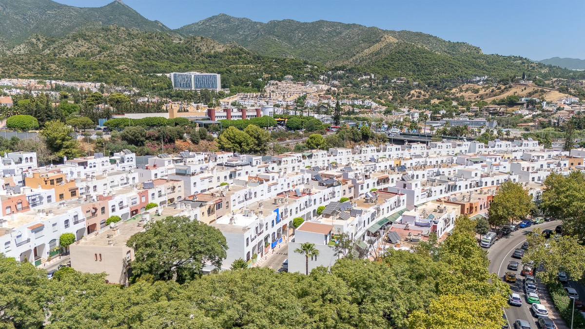Semi-Detached House for sale in Marbella