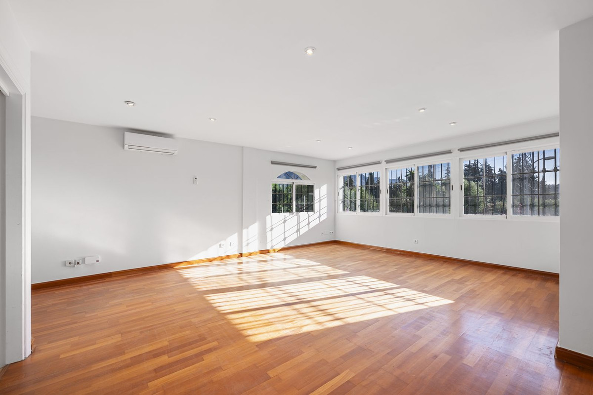 Semi-Detached House for sale in Marbella