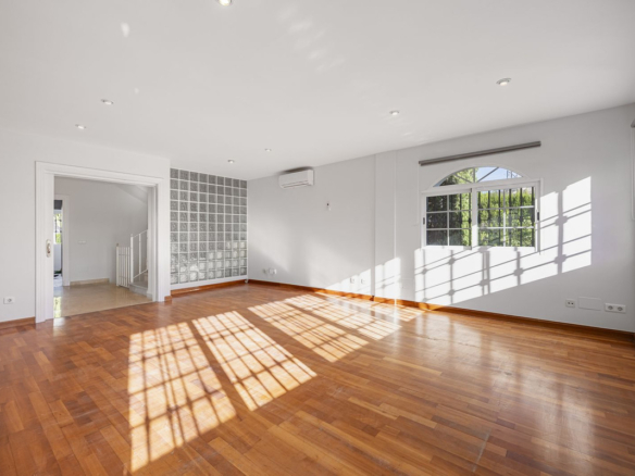 Semi-Detached House for sale in Marbella