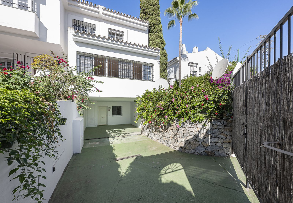 Semi-Detached House for sale in Marbella