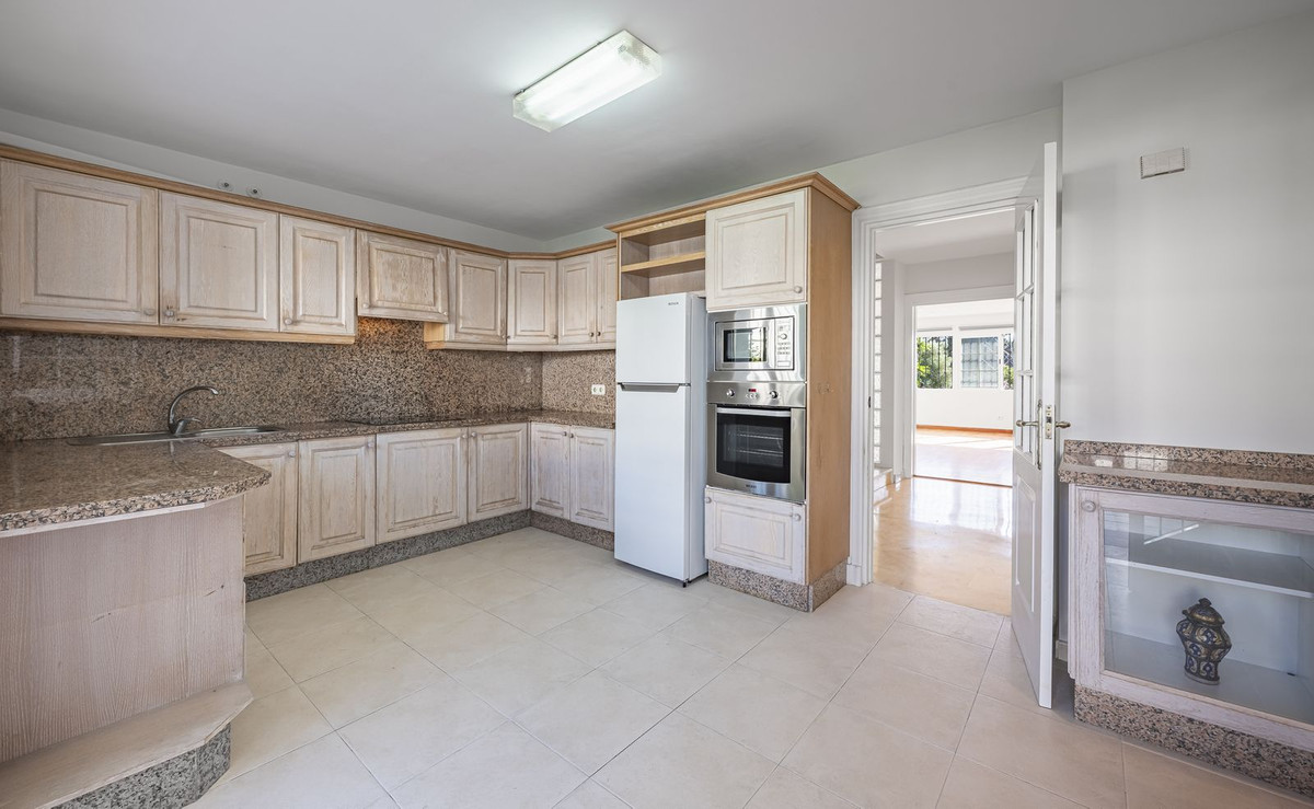 Semi-Detached House for sale in Marbella