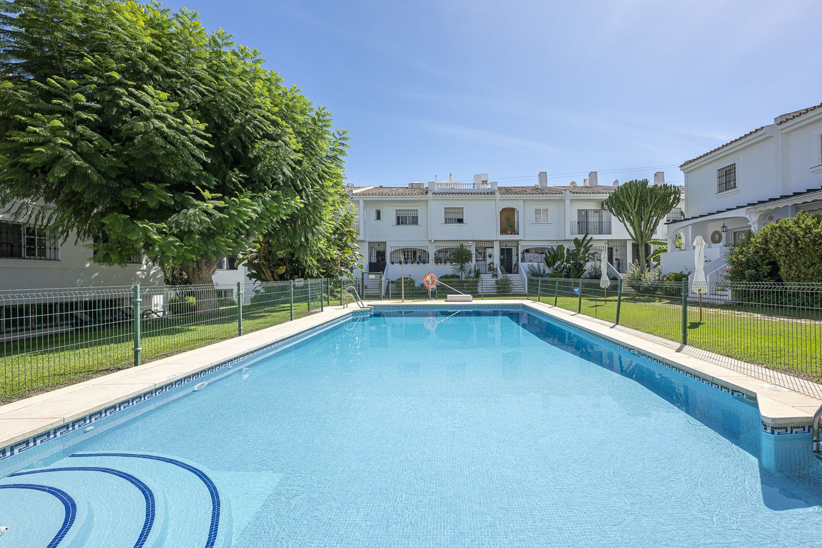 Semi-Detached House for sale in Marbella