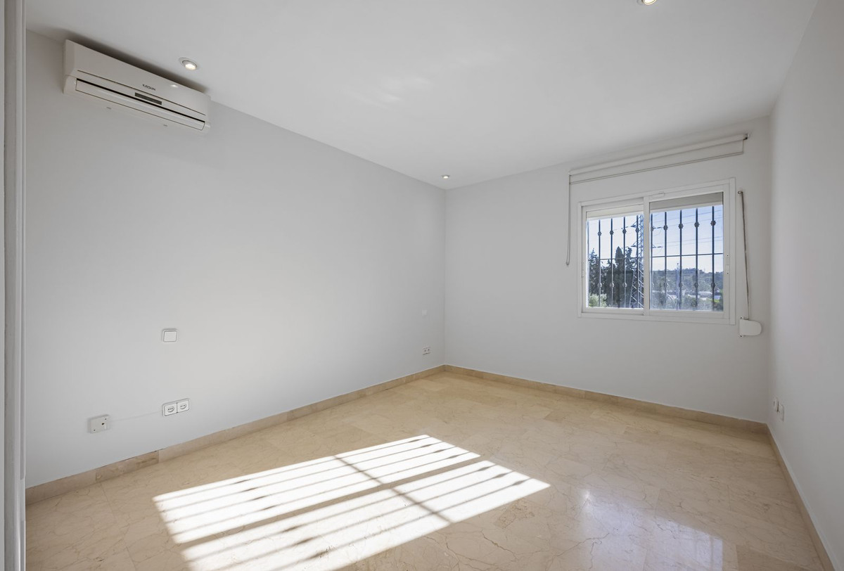 Semi-Detached House for sale in Marbella