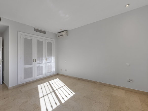 Semi-Detached House for sale in Marbella