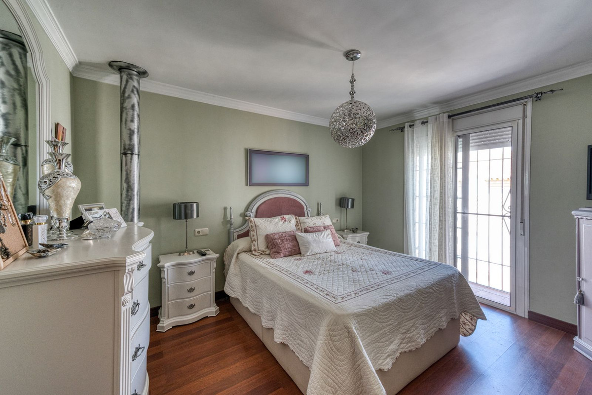 Townhouse for sale in Coín