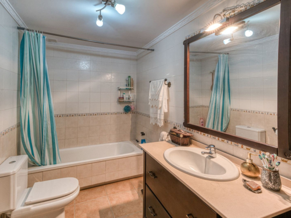Townhouse for sale in Coín