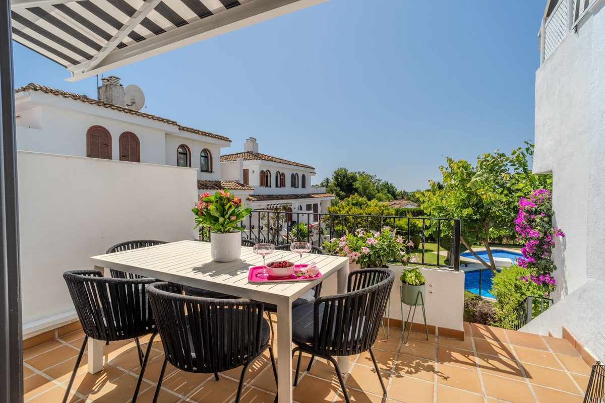 Townhouse for sale in Estepona