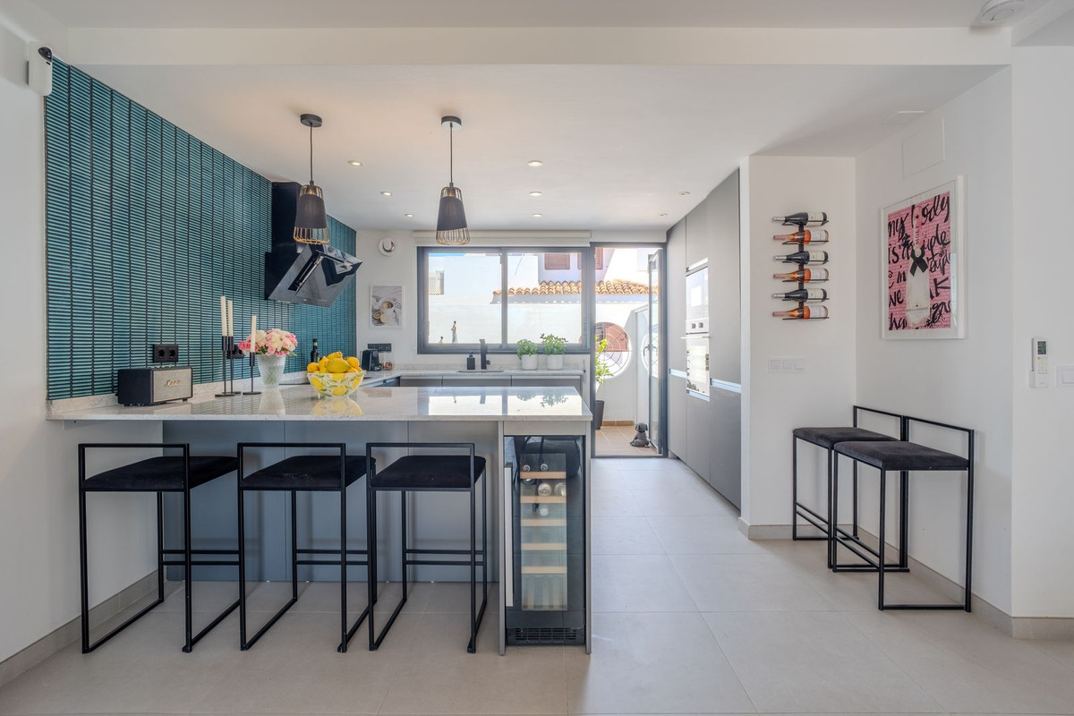 Townhouse for sale in Estepona