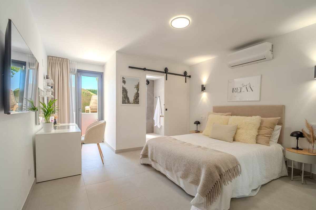 Townhouse for sale in Estepona