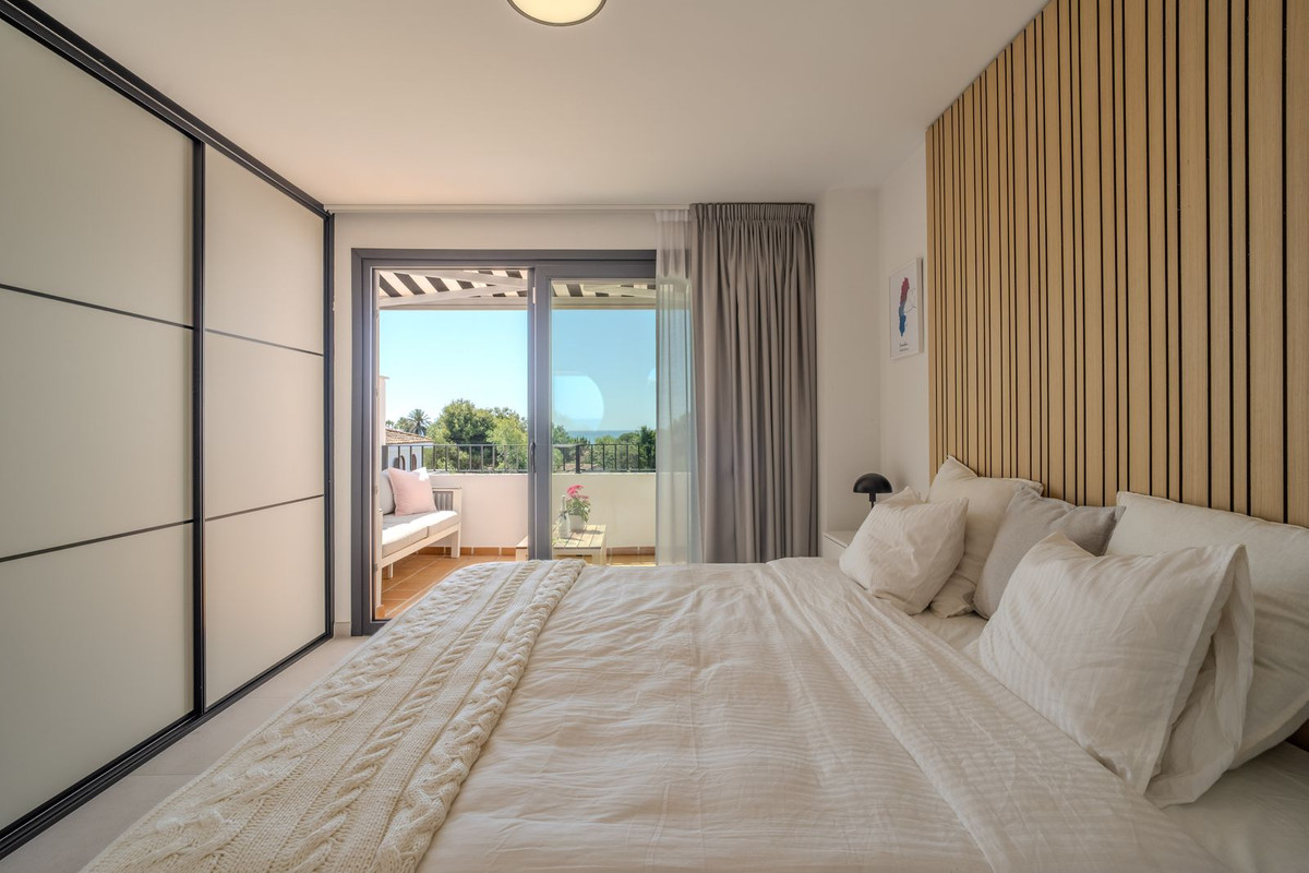 Townhouse for sale in Estepona