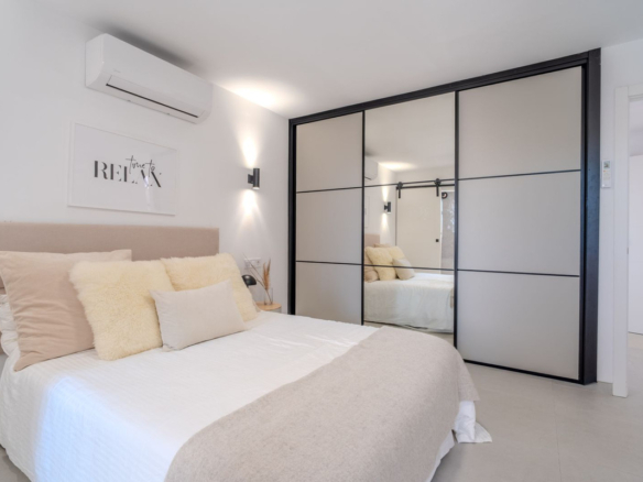 Townhouse for sale in Estepona
