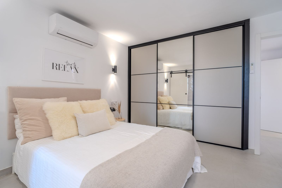 Townhouse for sale in Estepona