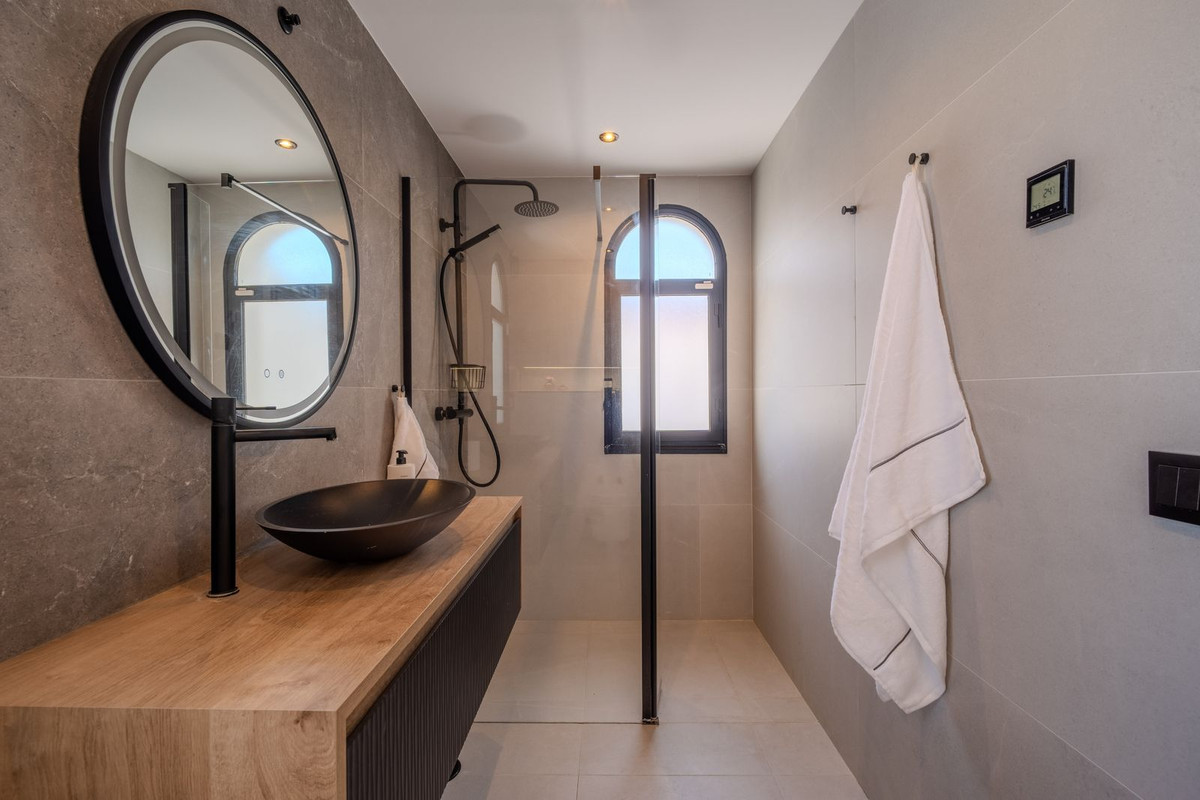 Townhouse for sale in Estepona