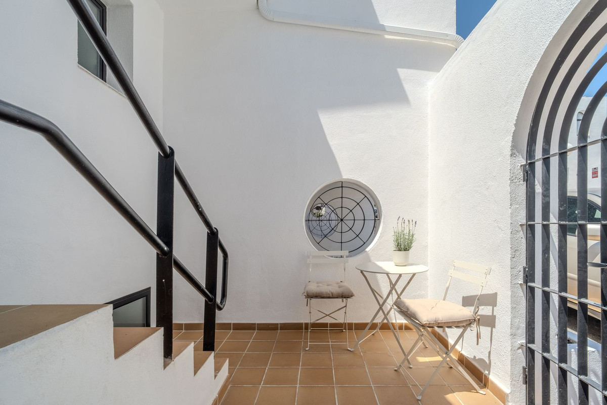 Townhouse for sale in Estepona