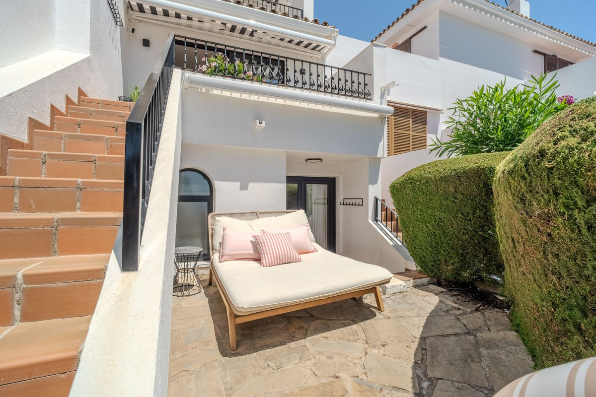 Townhouse for sale in Estepona