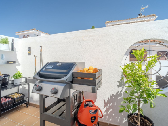 Townhouse for sale in Estepona