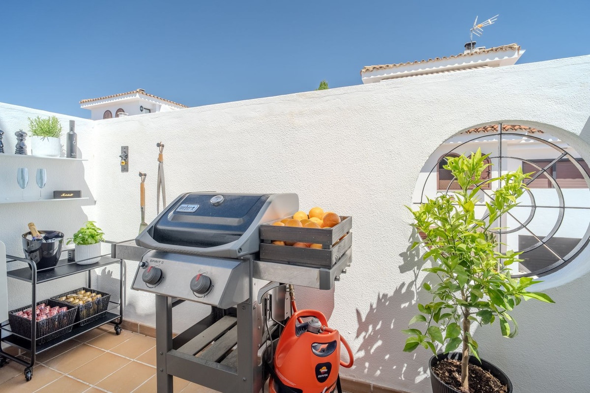 Townhouse for sale in Estepona