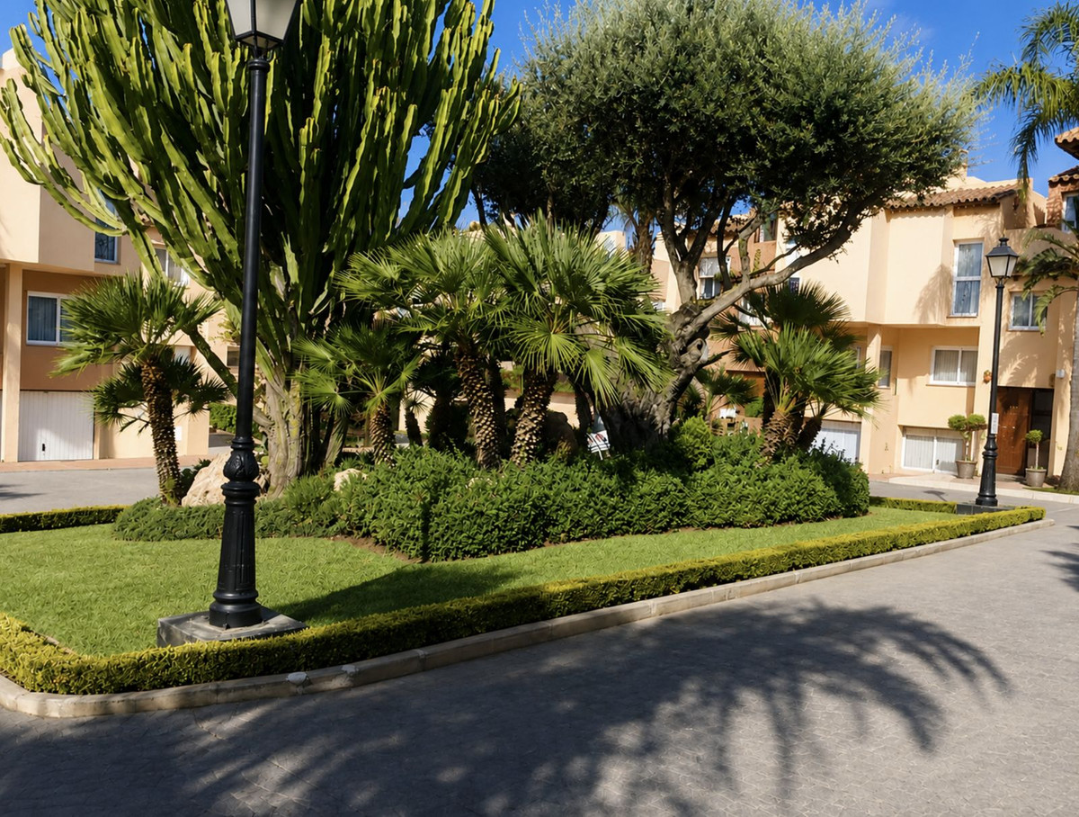 Townhouse for sale in Marbella