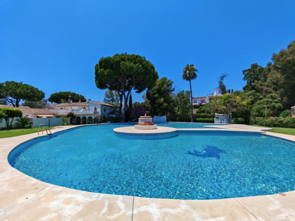 Townhouse for sale in Marbella