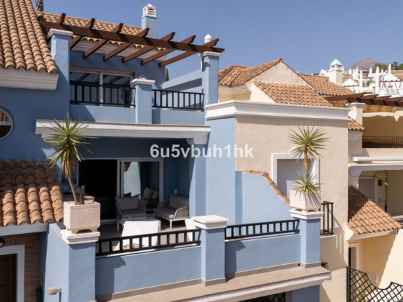 Townhouse for sale in Marbella