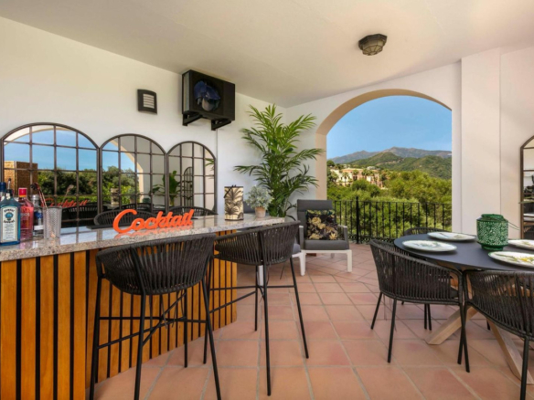 Villa for sale in Benahavís
