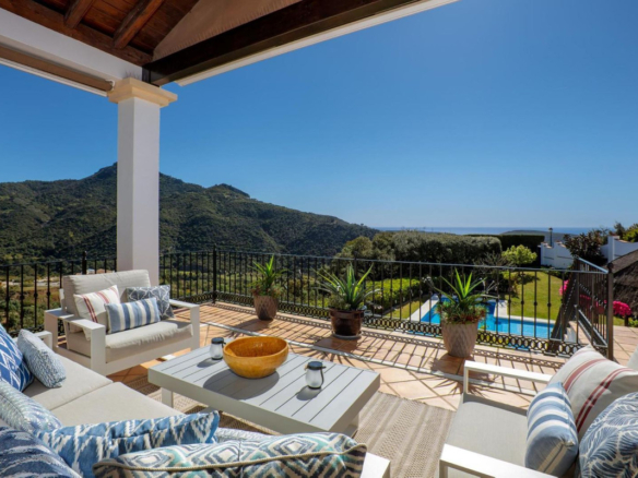 Villa for sale in Benahavís