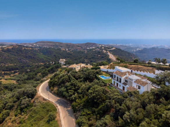 Villa for sale in Benahavís