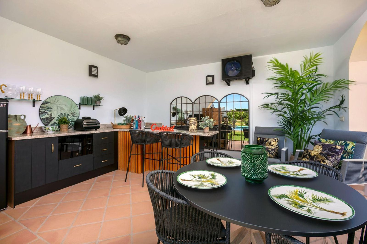 Villa for sale in Benahavís